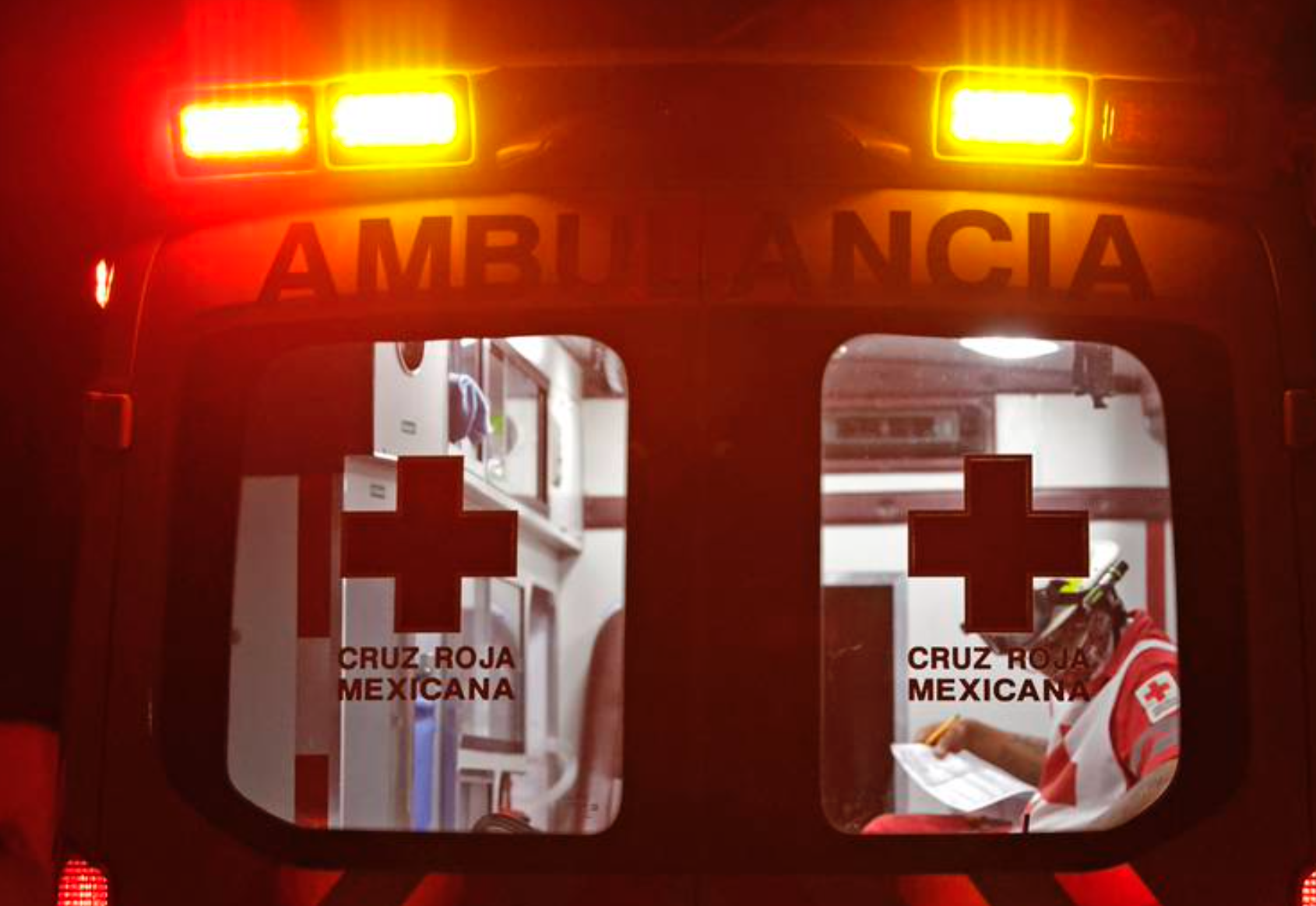 Ambulancia atropella a vendedor de pan en CDMX